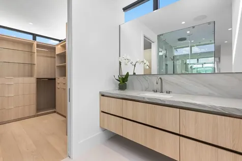 1099 NE 4th Avenue Boca Raton FL 33432