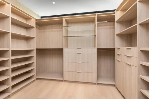 1099 NE 4th Avenue Boca Raton FL 33432