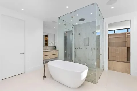 1099 NE 4th Avenue Boca Raton FL 33432