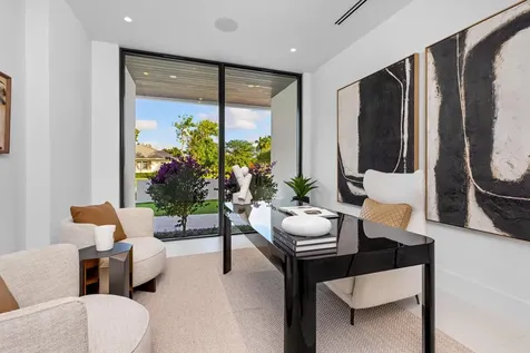 1099 NE 4th Avenue Boca Raton FL 33432