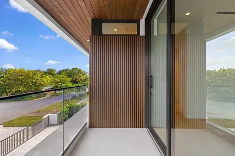 1099 NE 4th Avenue Boca Raton FL 33432