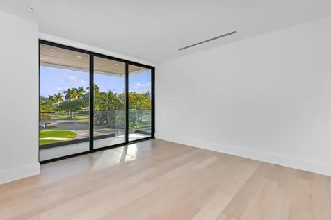 1099 NE 4th Avenue Boca Raton FL 33432