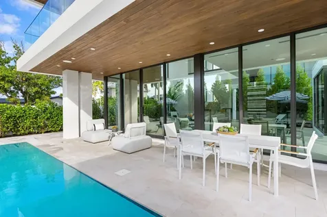 1099 NE 4th Avenue Boca Raton FL 33432