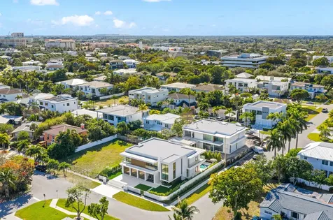 1099 NE 4th Avenue Boca Raton FL 33432