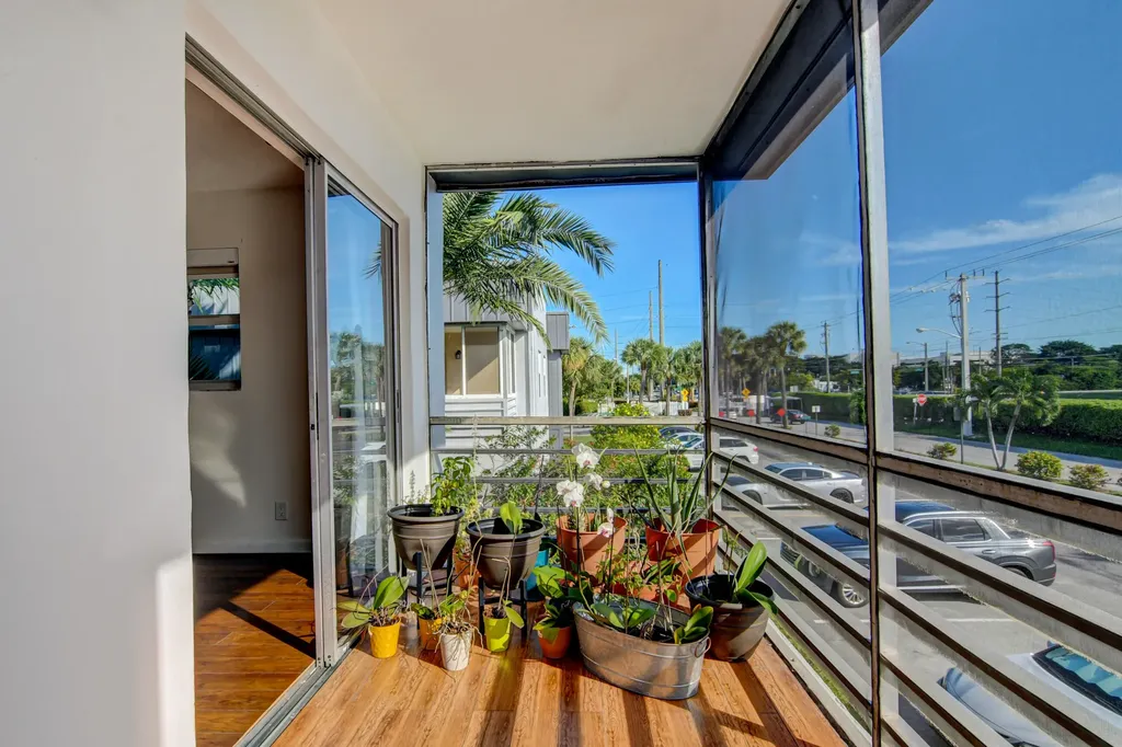 42 Burgundy A Delray Beach FL 33484