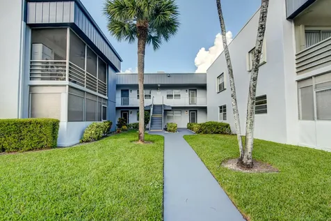 42 Burgundy A Delray Beach FL 33484