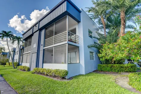 42 Burgundy A Delray Beach FL 33484