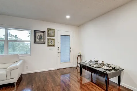 42 Burgundy A Delray Beach FL 33484