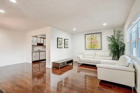 42 Burgundy A Delray Beach FL 33484