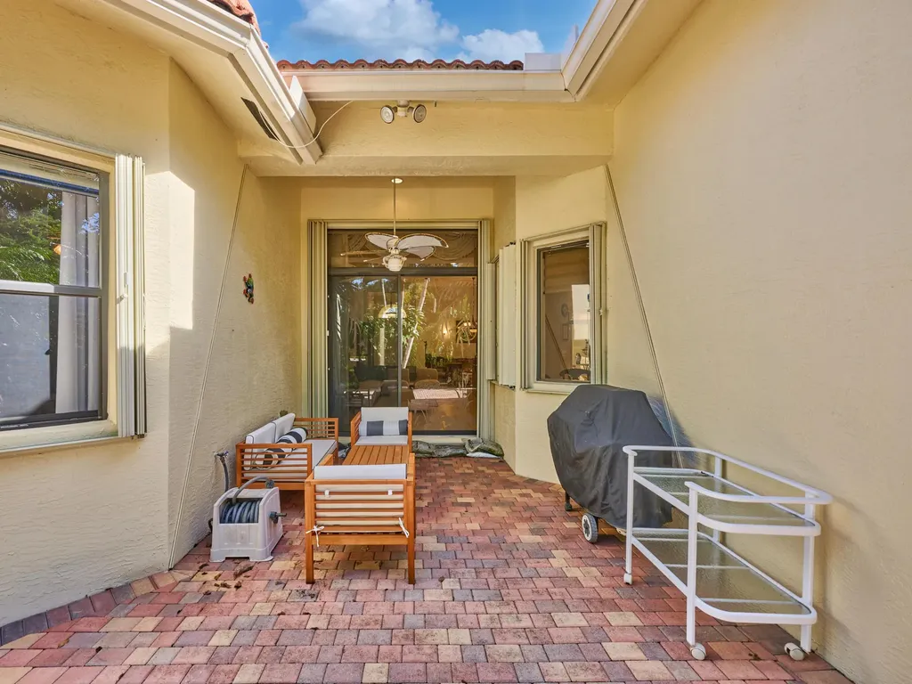 6955 Fabiano Circle Boynton Beach FL 33437
