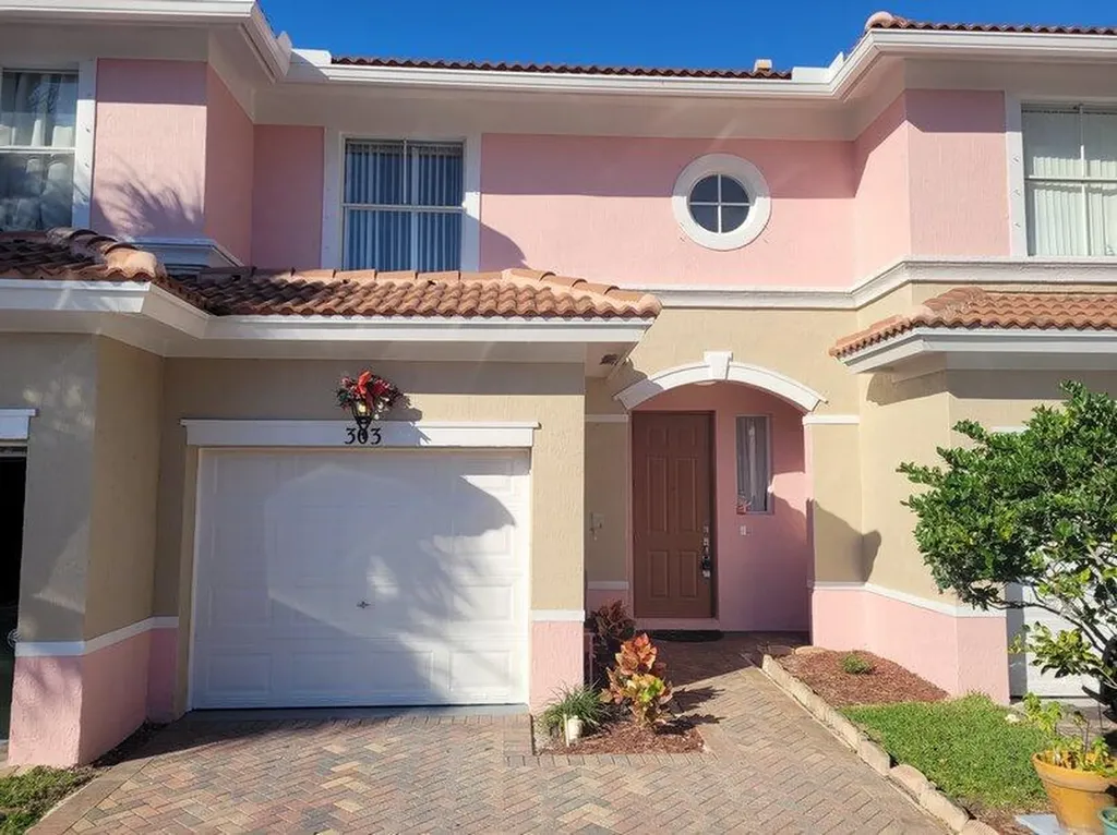 303 Seminole Palms Drive Greenacres FL 33463