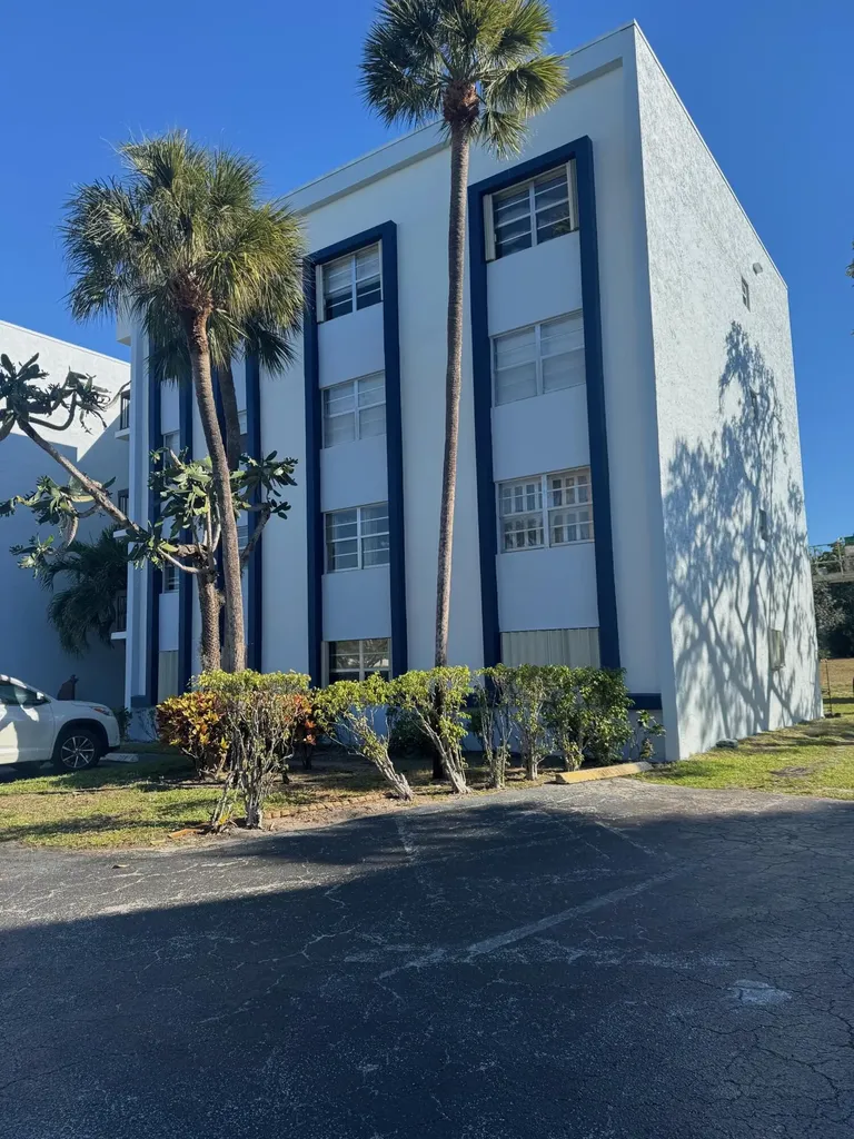 6300 NW 2nd Avenue Boca Raton FL 33487