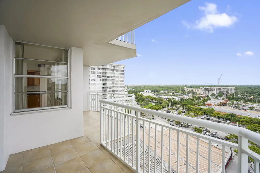 18051 Biscayne Boulevard Aventura FL 33160