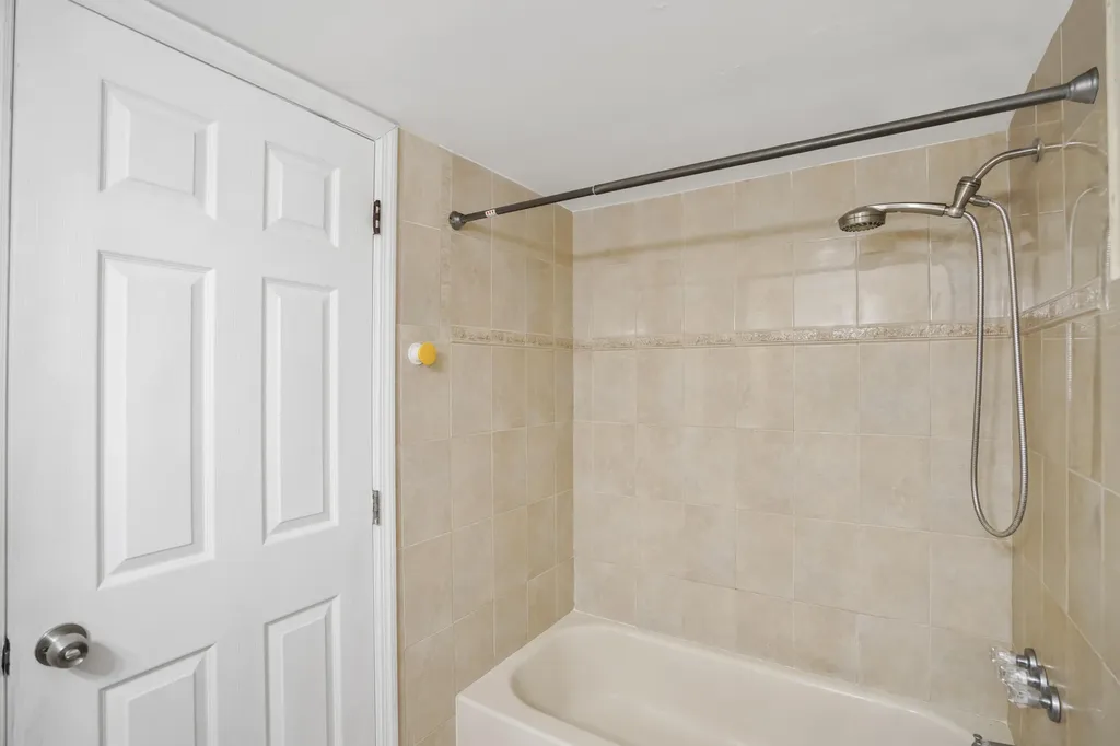 18051 Biscayne Boulevard Aventura FL 33160