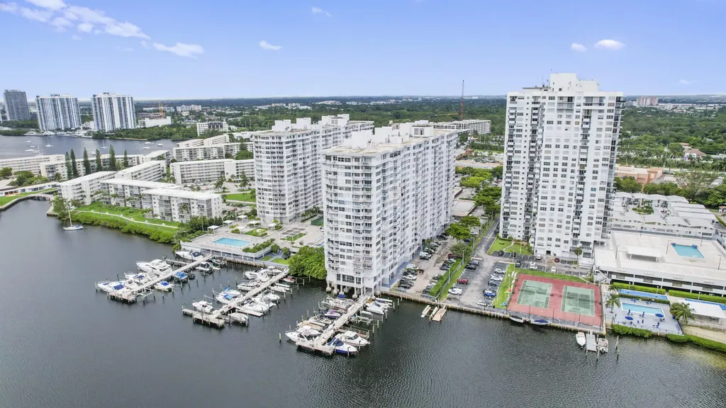 18051 Biscayne Boulevard Aventura FL 33160