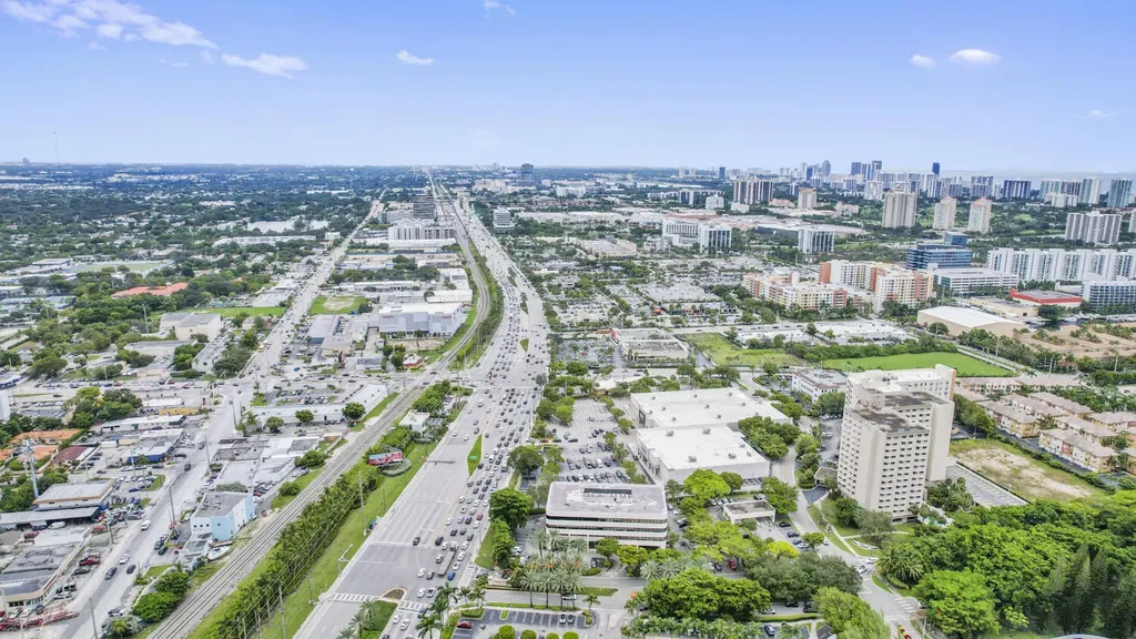 18051 Biscayne Boulevard Aventura FL 33160