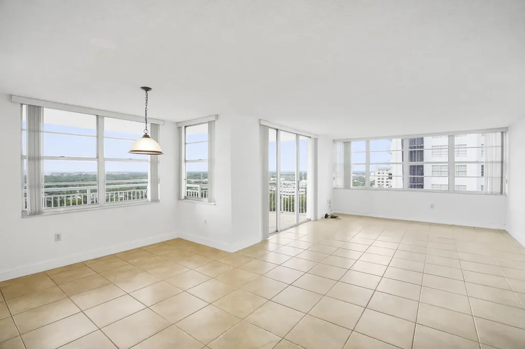 18051 Biscayne Boulevard Aventura FL 33160
