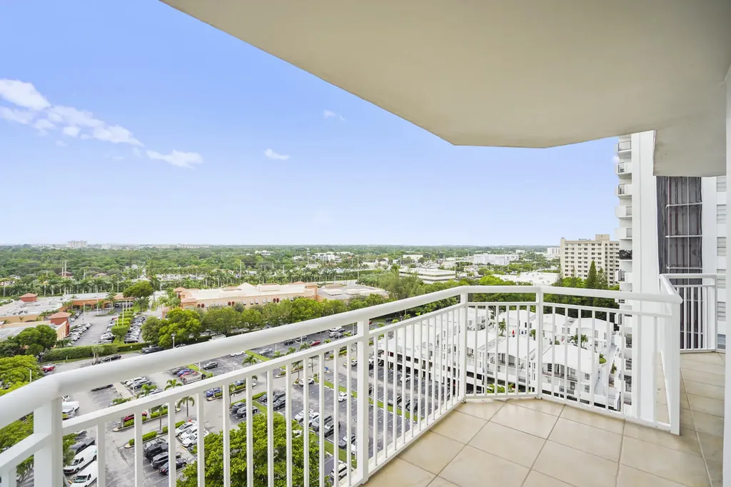 18051 Biscayne Boulevard Aventura FL 33160