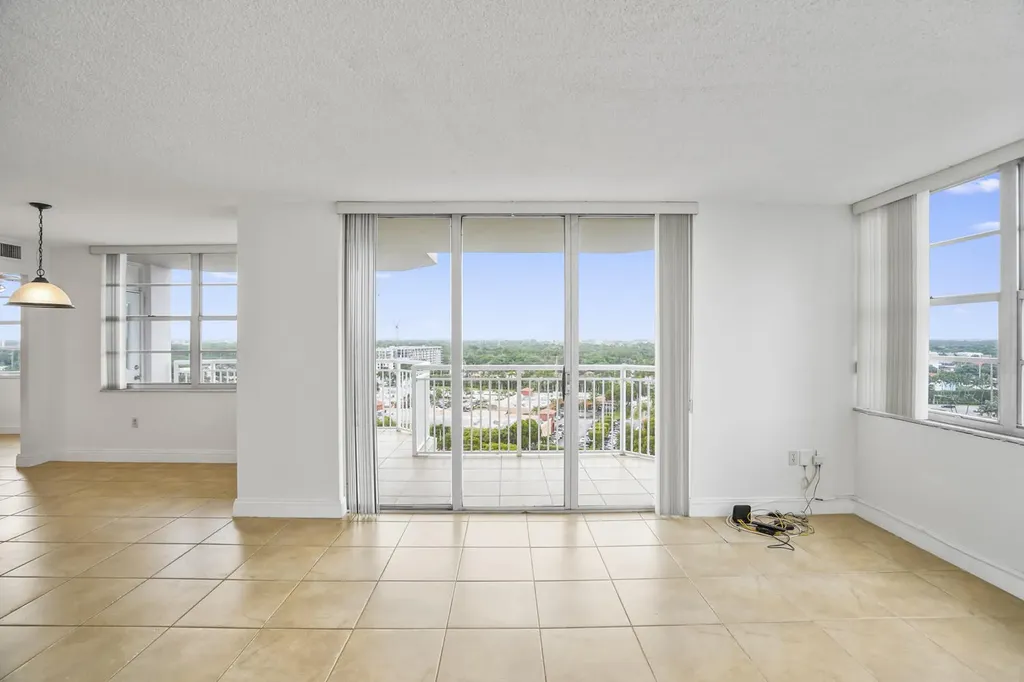 18051 Biscayne Boulevard Aventura FL 33160