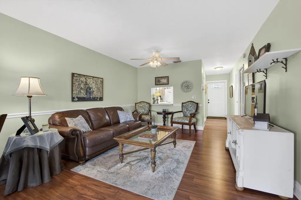 135 Lake Anne Drive West Palm Beach FL 33411