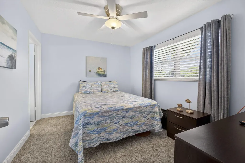 135 Lake Anne Drive West Palm Beach FL 33411