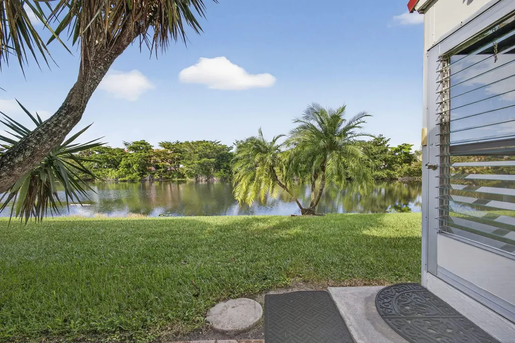 135 Lake Anne Drive West Palm Beach FL 33411