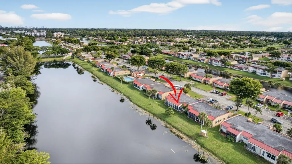 135 Lake Anne Drive West Palm Beach FL 33411