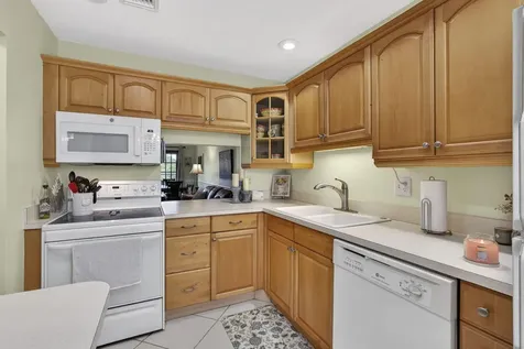 135 Lake Anne Drive West Palm Beach FL 33411