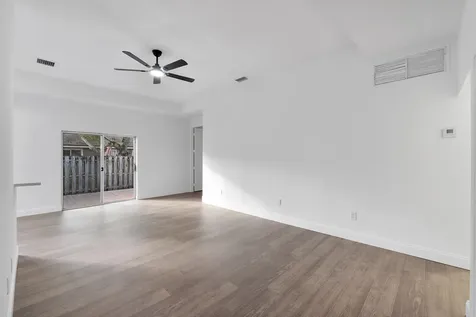 1410 SW 85th Avenue Pembroke Pines FL 33025