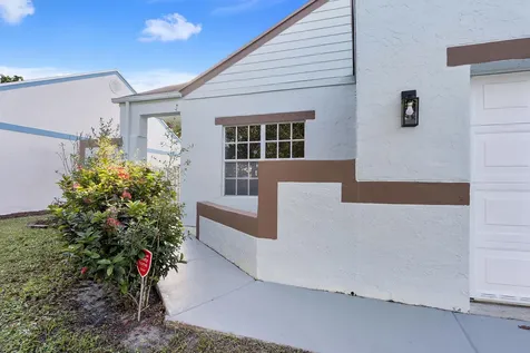 1410 SW 85th Avenue Pembroke Pines FL 33025