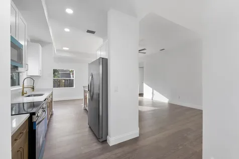 1410 SW 85th Avenue Pembroke Pines FL 33025