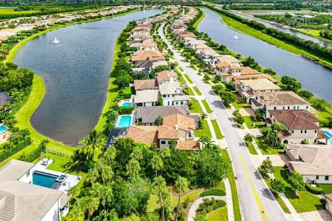 8628 Grand Prix Lane Boynton Beach FL 33472