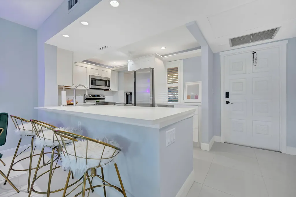 2800 N Palm Aire Drive Pompano Beach FL 33069