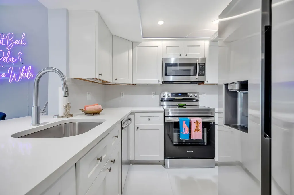 2800 N Palm Aire Drive Pompano Beach FL 33069