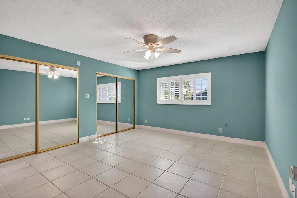 5926 N Los Alamos Lane Delray Beach FL 33484