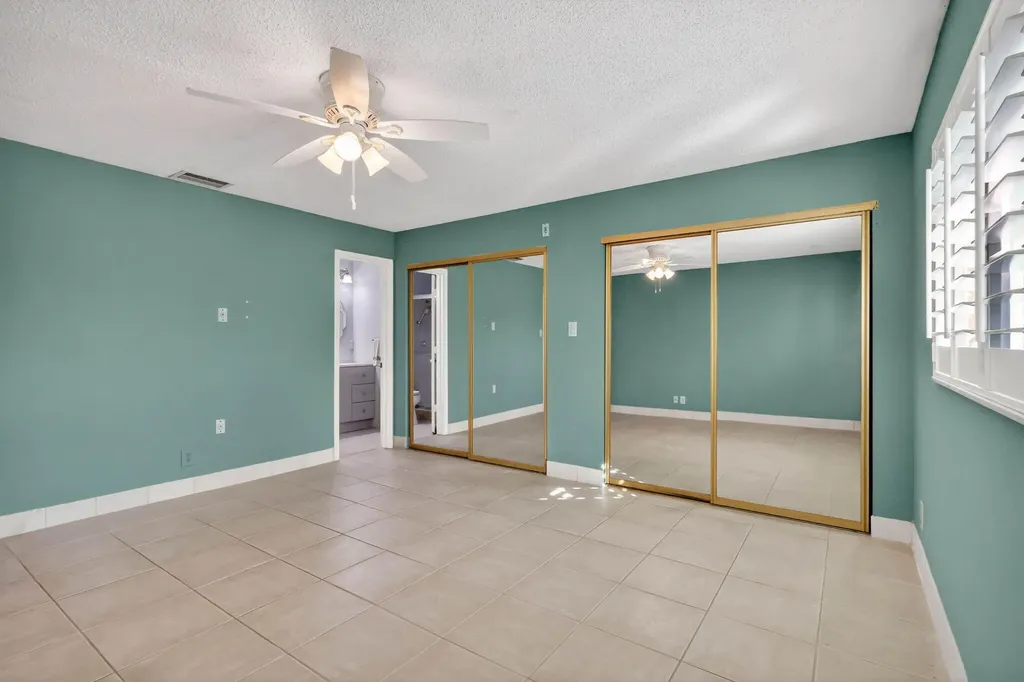 5926 N Los Alamos Lane Delray Beach FL 33484