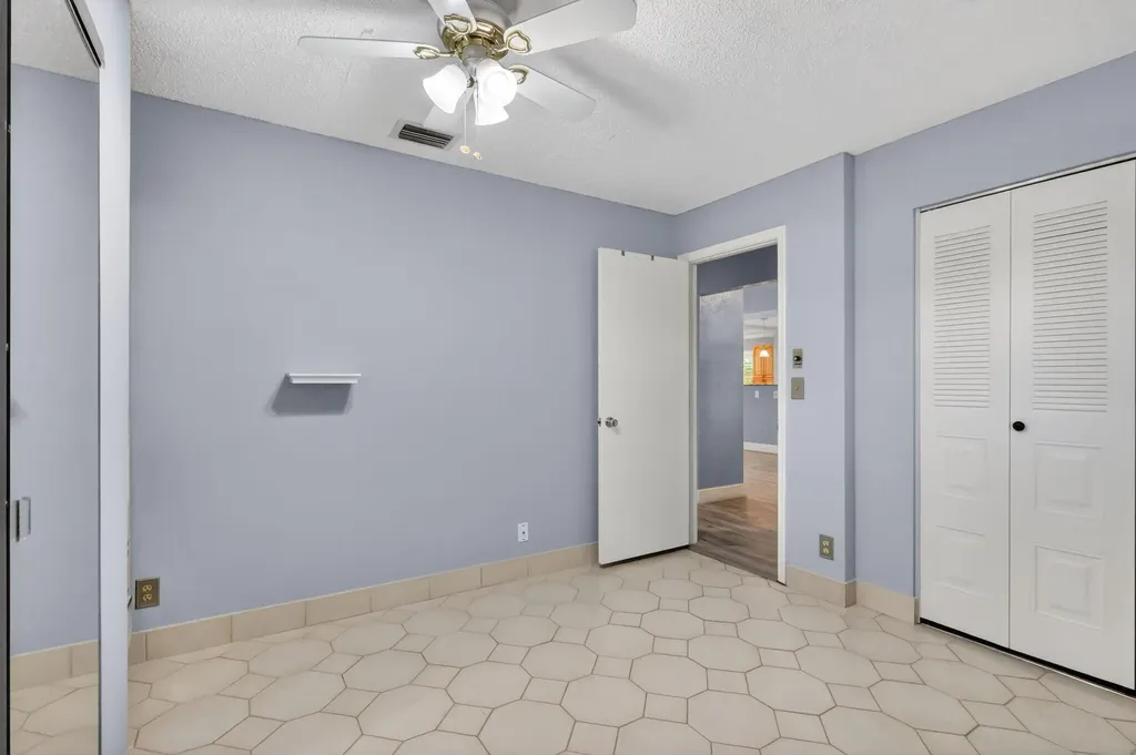 5926 N Los Alamos Lane Delray Beach FL 33484