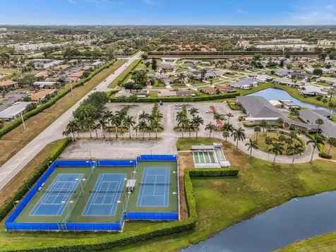 5926 N Los Alamos Lane Delray Beach FL 33484