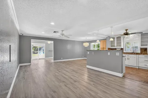 5926 N Los Alamos Lane Delray Beach FL 33484
