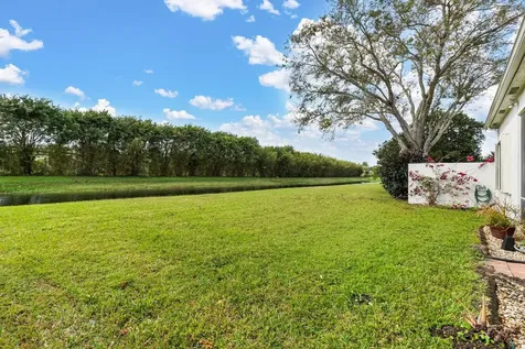 7267 Demedici Circle Delray Beach FL 33446