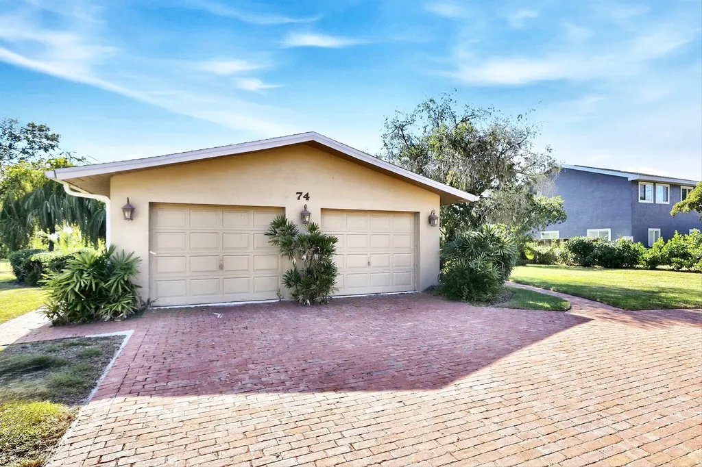 74 Aqua Lane North Fort Myers FL 33903