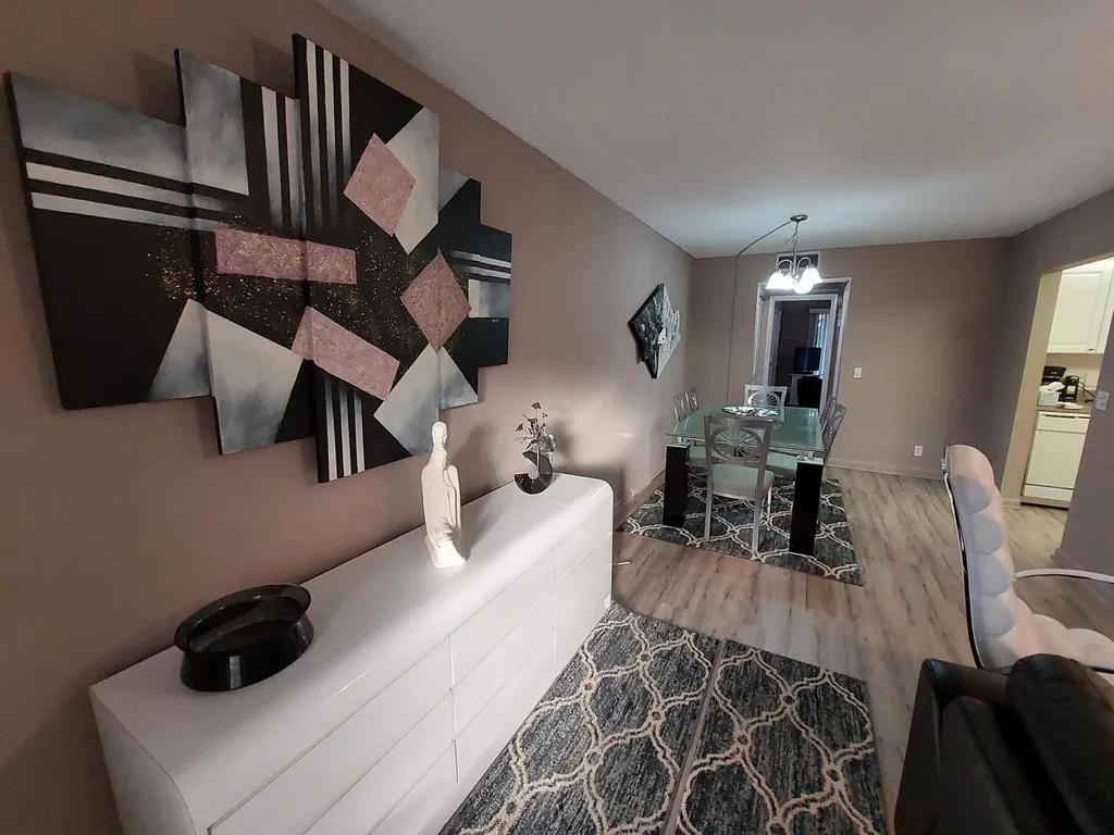 548 Fanshaw N Boca Raton FL 33434