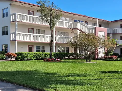 548 Fanshaw N Boca Raton FL 33434