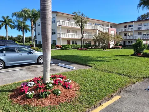 548 Fanshaw N Boca Raton FL 33434