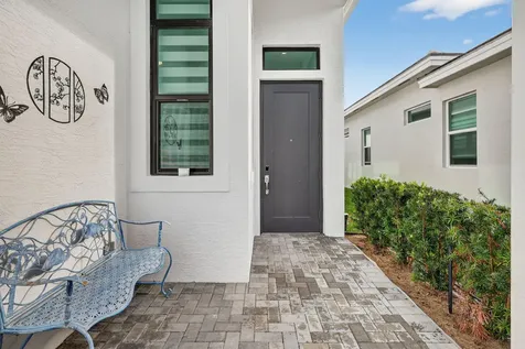 180 SE Via Bisento Port St Lucie FL 34952