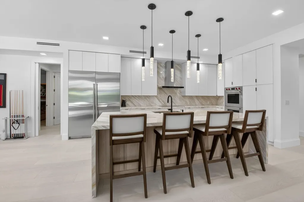 5723 Hamilton Way Boca Raton FL 33496
