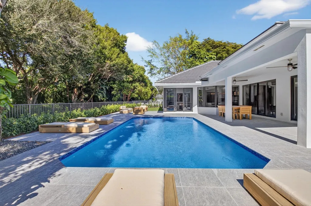 5723 Hamilton Way Boca Raton FL 33496