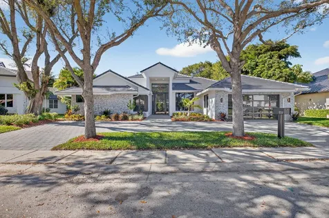 5723 Hamilton Way Boca Raton FL 33496