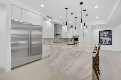 5723 Hamilton Way Boca Raton FL 33496