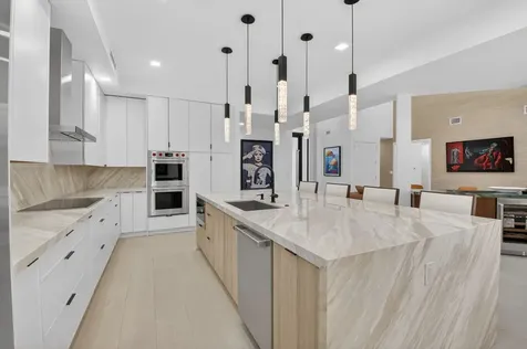 5723 Hamilton Way Boca Raton FL 33496